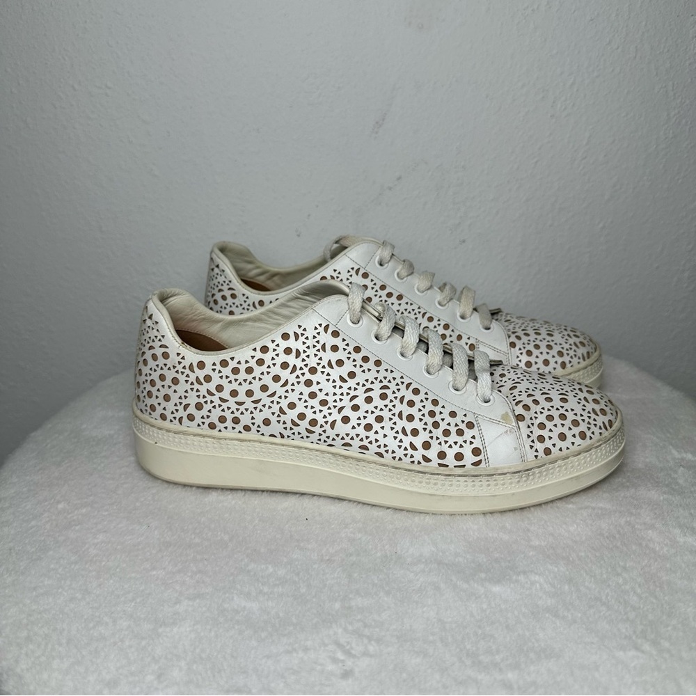 Alaia Size 9 White Tan Laser Cut
Leather Lace-Up Low Top
Sneakers - Picture 4 of 15